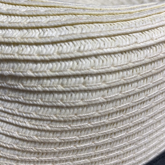 New Aritzia Azure Skies Sun straw Hat size S/M with tags white ⭐️⭐️⭐️⭐️ - Picture 10 of 14